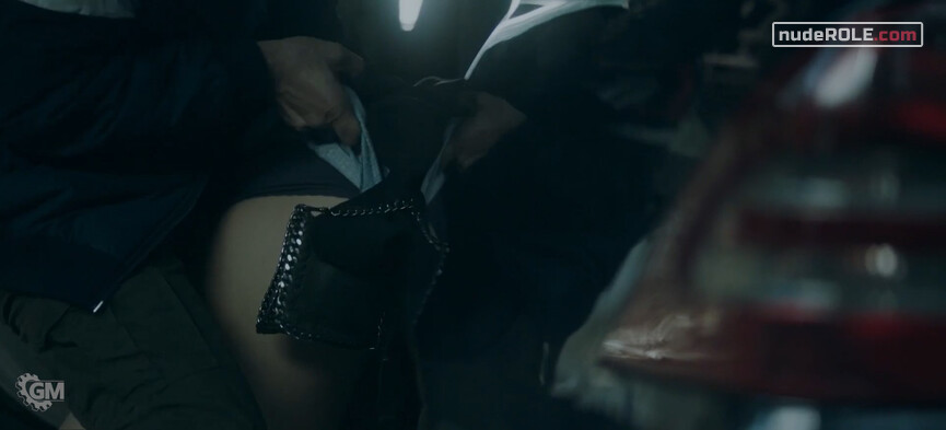 2. Isabel Mora nude – Parot s01e01-06 (2021)