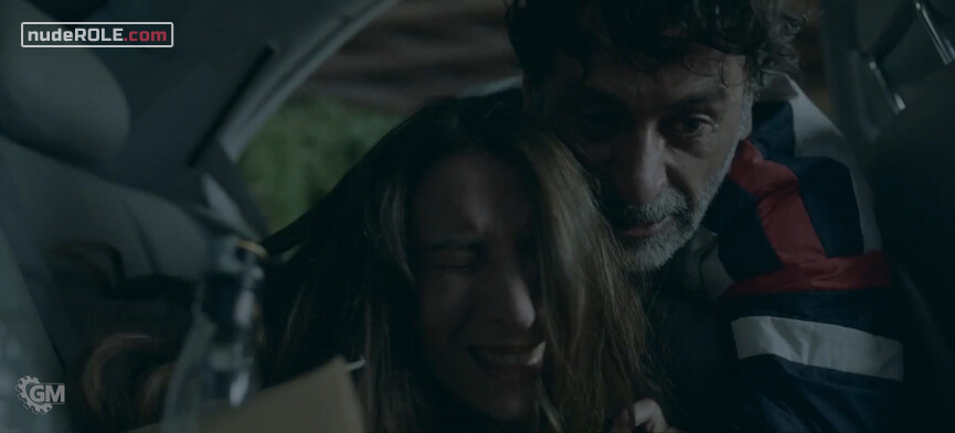 3. Isabel Mora nude – Parot s01e01-06 (2021)