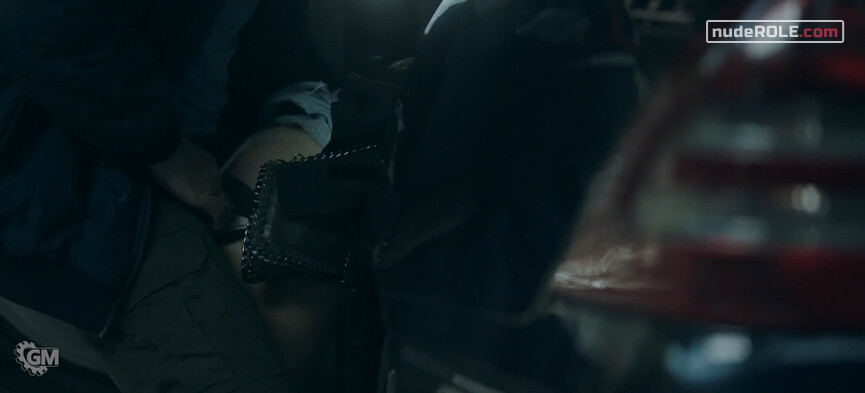 4. Isabel Mora nude – Parot s01e01-06 (2021)