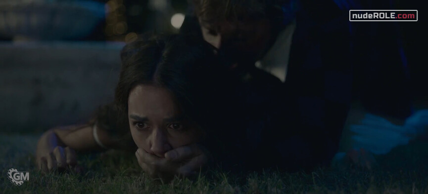 5. Isabel Mora nude – Parot s01e01-06 (2021)