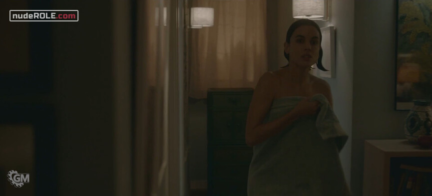 8. Isabel Mora nude – Parot s01e01-06 (2021)