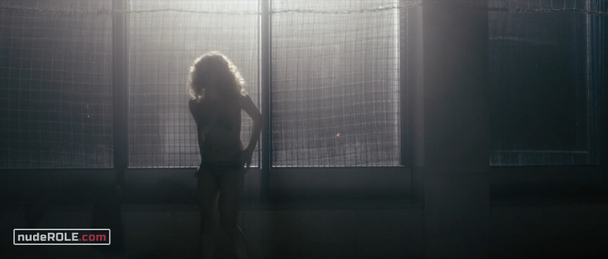 4. Beba nude – Hush... (2013)