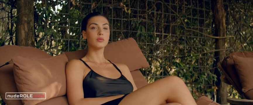 15. Isabella nude – When the Mist Clears (2022)