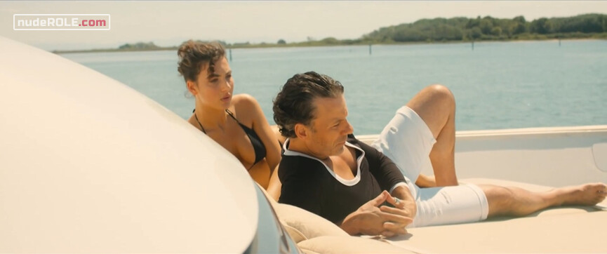 7. Isabella nude – When the Mist Clears (2022)