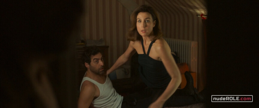 2. Audrey Pottier sexy – Tout nous sourit (2020)