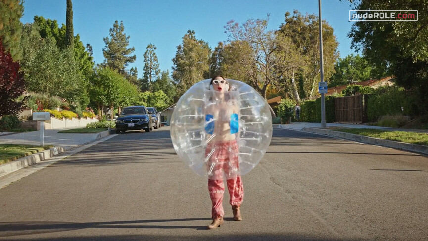 6. Mandy sexy – How It Ends (2021)