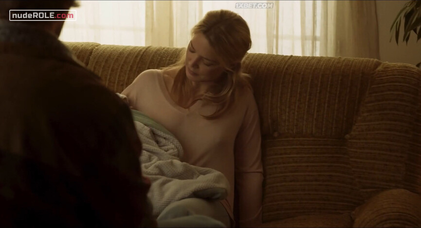 7. Judith Fauvet sexy – Madeleine Collins (2021)