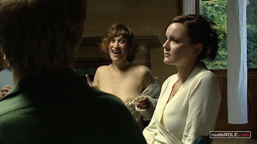 3. Mia nude – The Truth (2006)