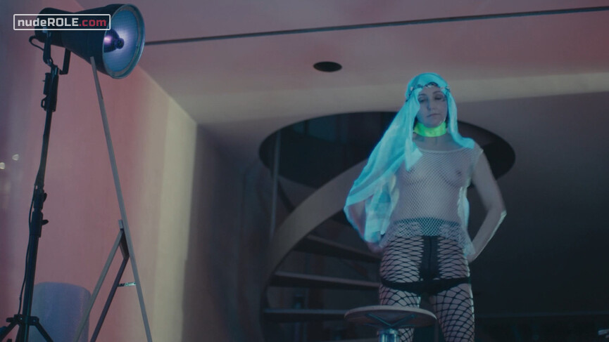 29. D nude – Exhibition (2013)