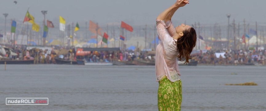 2. Anna Hamon nude – Un + une (2015) #2