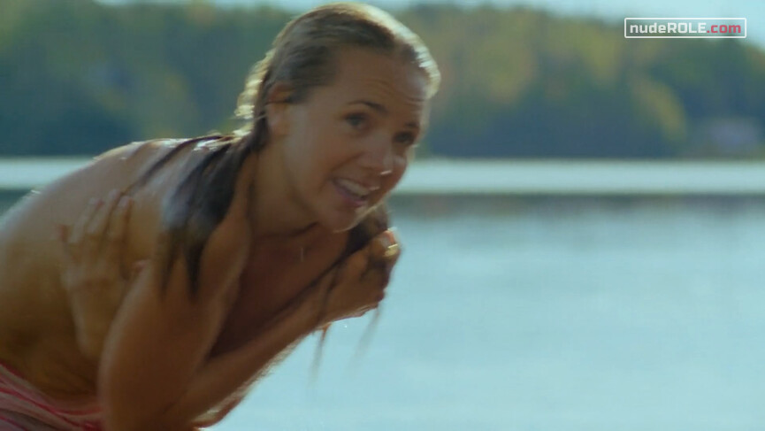 8. Diana Maxa sexy – Hotel Limbo (2020)