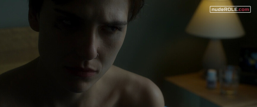 6. Lucy sexy – Lost Gully Road (2017)