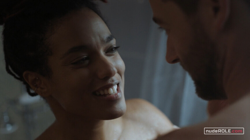 4. Dr. Helen Sharpe sexy – New Amsterdam s04e13 (2022)