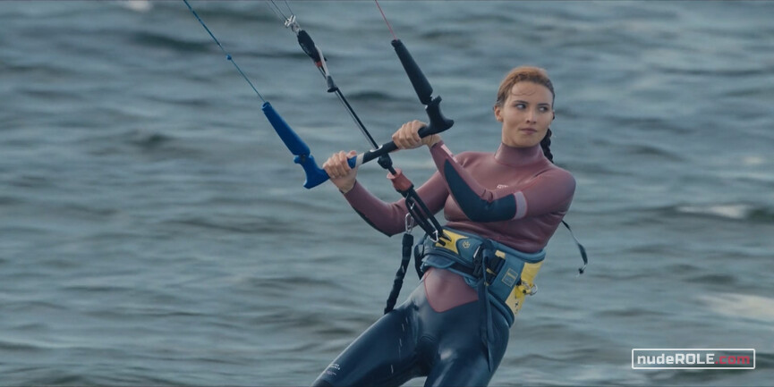 5. Ania nude – Into the Wind (2022)