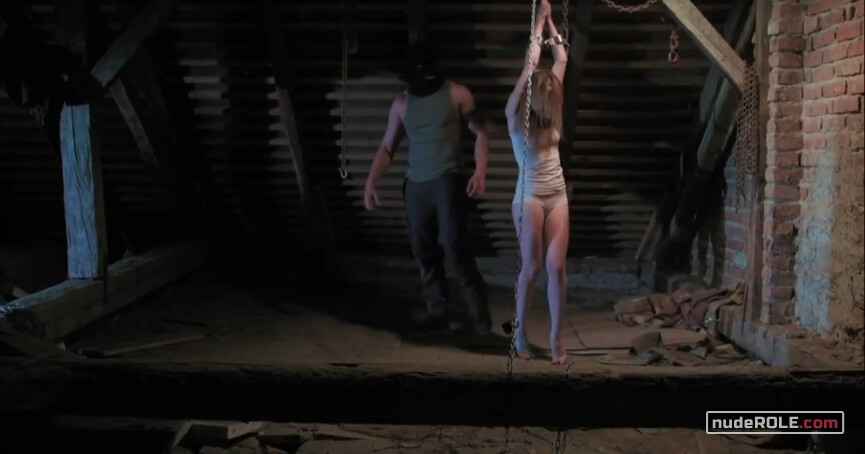 4. Lisa nude – Agonia (2019)