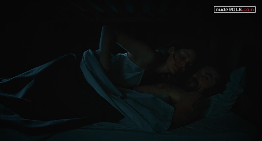 10. Clarisse nude – Hold Me Tight (2021)