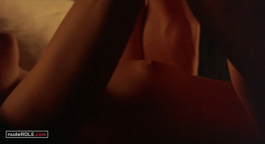 5. Lettice Howard nude – Elizabeth (1998)
