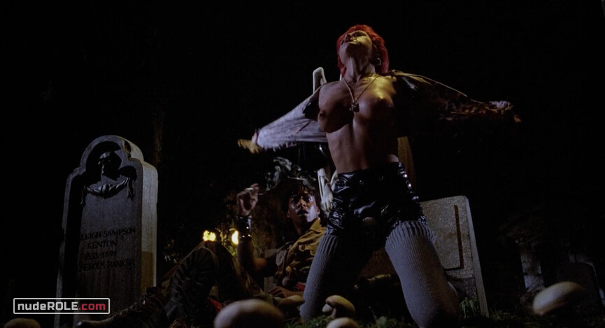 2. Trash nude – The Return of the Living Dead (1985)