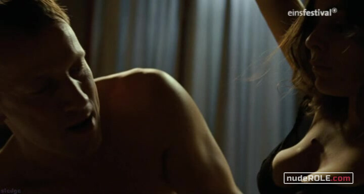 2. Lilian nude – Blackberry (2002)