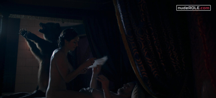 4. Aabis nude , Diane de Poitiers nude – The Serpent Queen s01e02 (2022)
