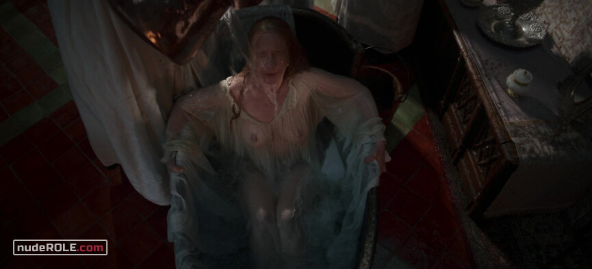 7. Aabis nude , Diane de Poitiers nude – The Serpent Queen s01e02 (2022)