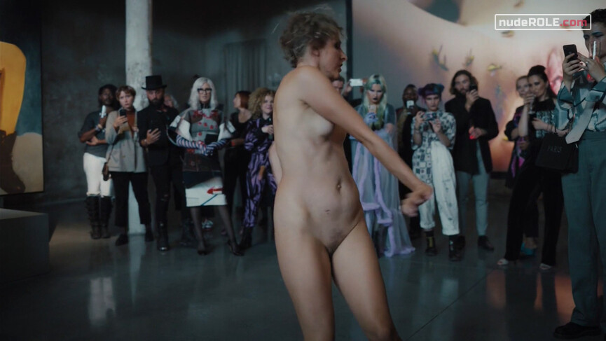 6. Franziska nude – Ich und die Anderen s01e01 (2021)