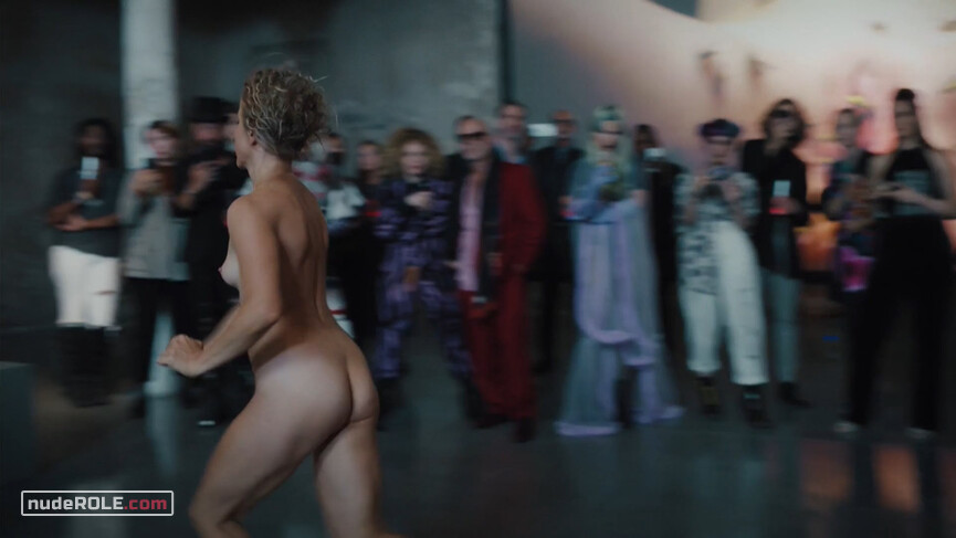 9. Franziska nude – Ich und die Anderen s01e01 (2021)