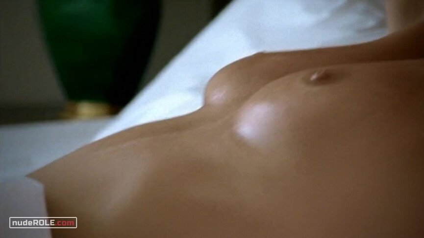 4. Grace nude – Kitchen e01 (2007)