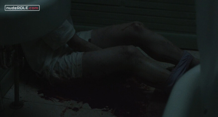 18. Bea nude – Honeymoon (2014)