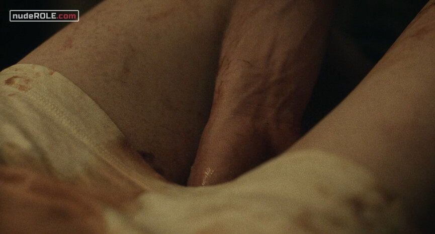 20. Bea nude – Honeymoon (2014)