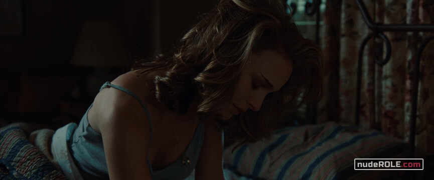 6. Grace Cahill sexy – Brothers (2009)