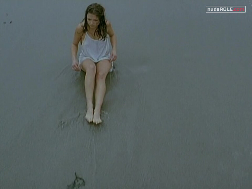 5. Claire nude , Silly sexy – Deeply (2000)