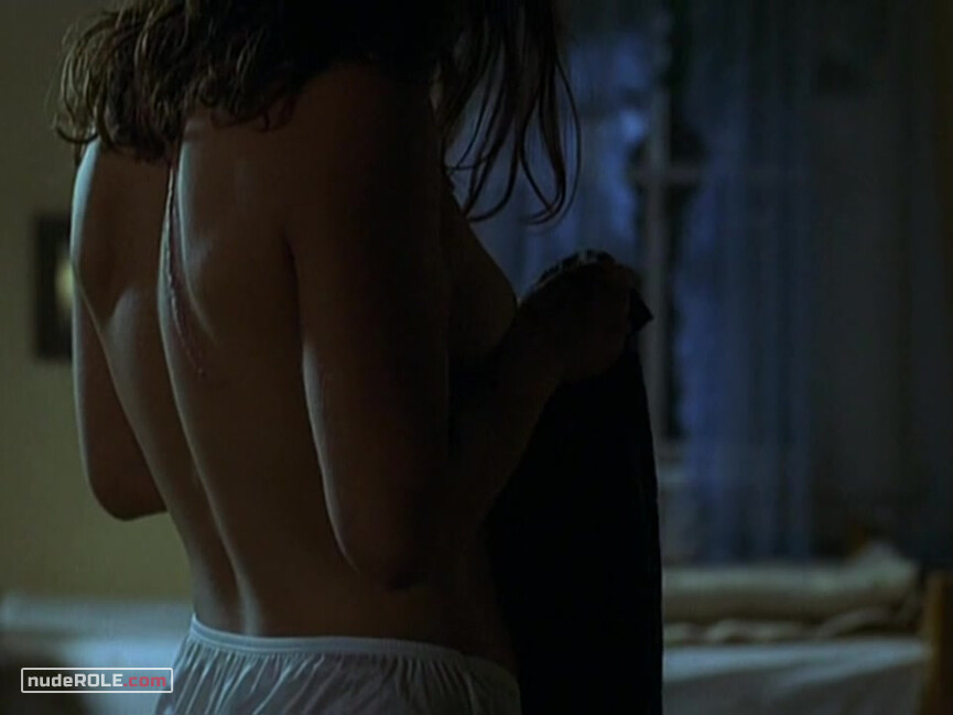 8. Claire nude , Silly sexy – Deeply (2000)