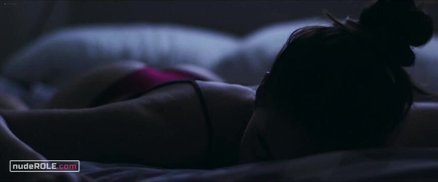 2. Domi nude – Get Away If You Can (2022)