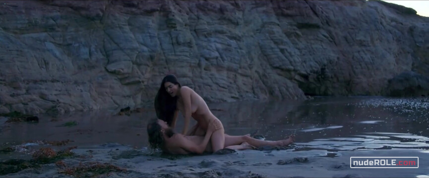 23. Domi nude – Get Away If You Can (2022)