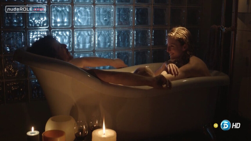 14. Virginia Rodríguez nude – Hermanos s01e01 (2014)