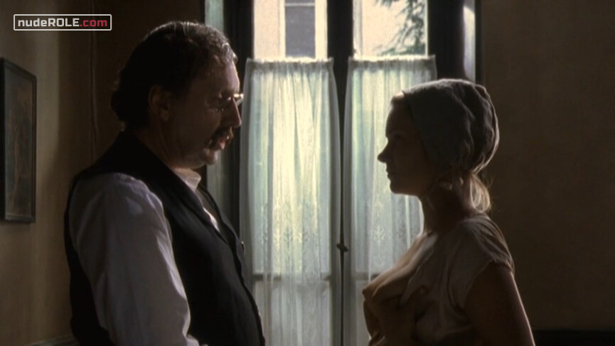 4. Madeleine nude – La Nourrice (2004)