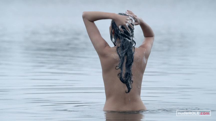 3. Jackie Venter nude – Sleeper's Wake (2012)