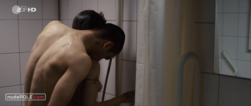 1. Pelin nude – Abgebrannt (2011)