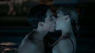 Lou Simms sexy, Joyce Holt sexy – Swimming with Sharks s01e04 (2022)
