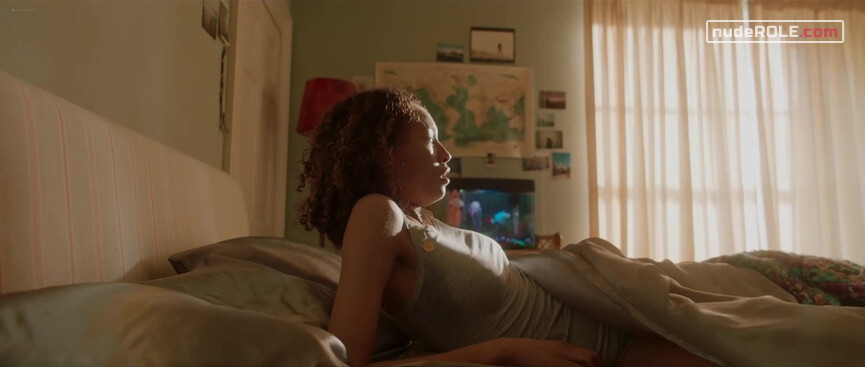 1. Jess nude , Lexie nude – Into the Deep (2022)