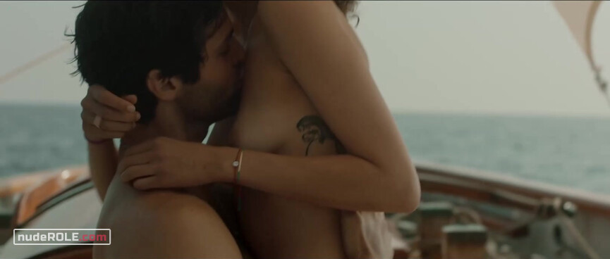 12. Jess nude , Lexie nude – Into the Deep (2022)