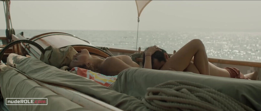 19. Jess nude , Lexie nude – Into the Deep (2022)