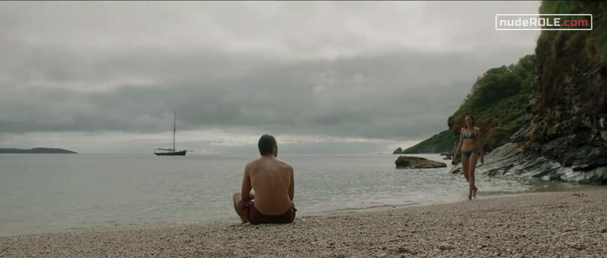 7. Jess nude , Lexie nude – Into the Deep (2022)