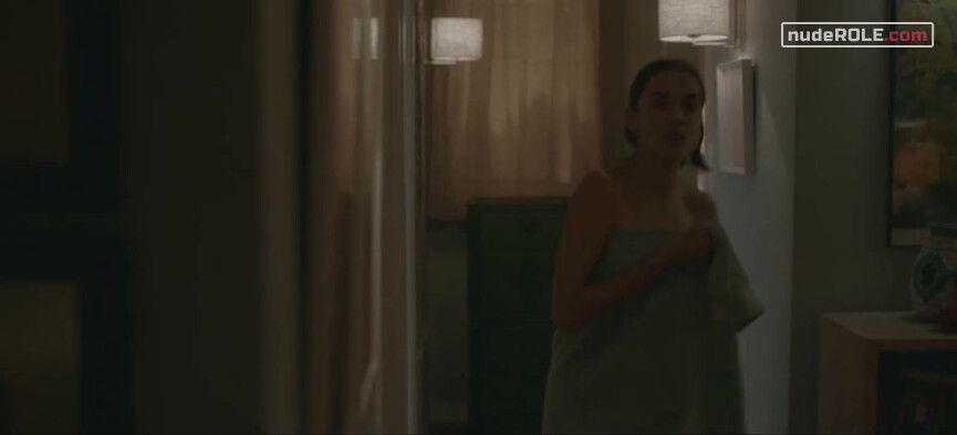 4. Ana Hurtado sexy, Isabel Mora sexy – Parot s01e02 (2021)