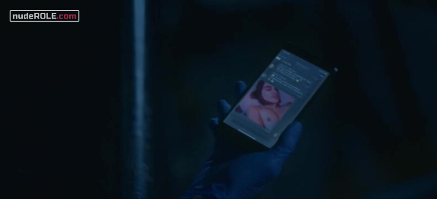 13. Isabel Mora nude – Parot s01e04, e05, e06, e10 (2021)