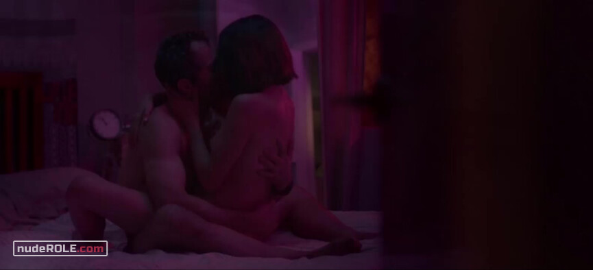 7. Isabel Mora nude – Parot s01e04, e05, e06, e10 (2021)