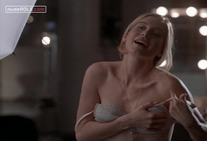 6. Linda nude, Gia Carangi nude – Gia (1998)