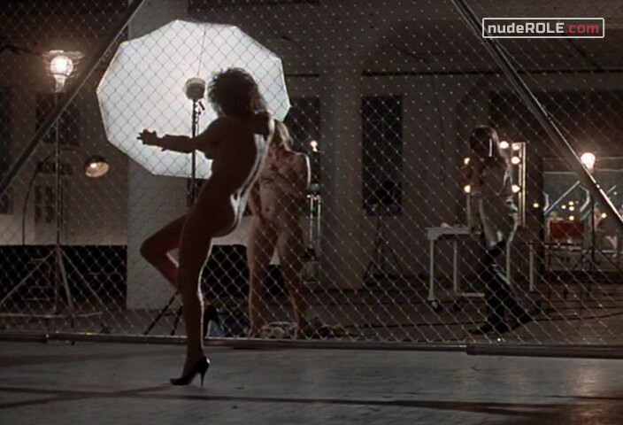9. Linda nude, Gia Carangi nude – Gia (1998)