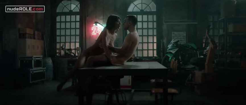 1. Natalia nude – Centauro (2022)